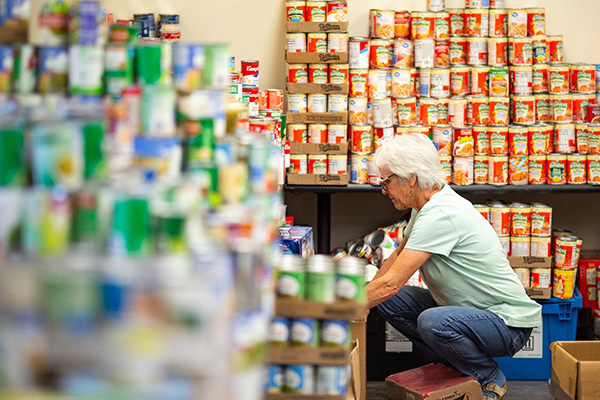 Community serving in food bank